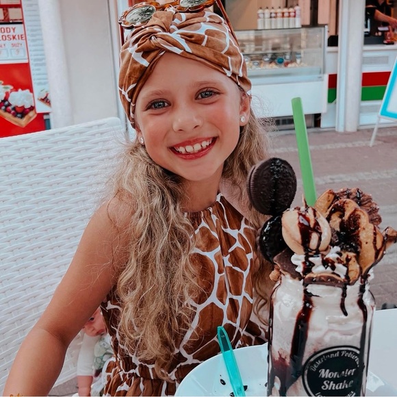 Janie and Jack Brown and White Giraffe Print Dress with Hat - Picture 5 of 6